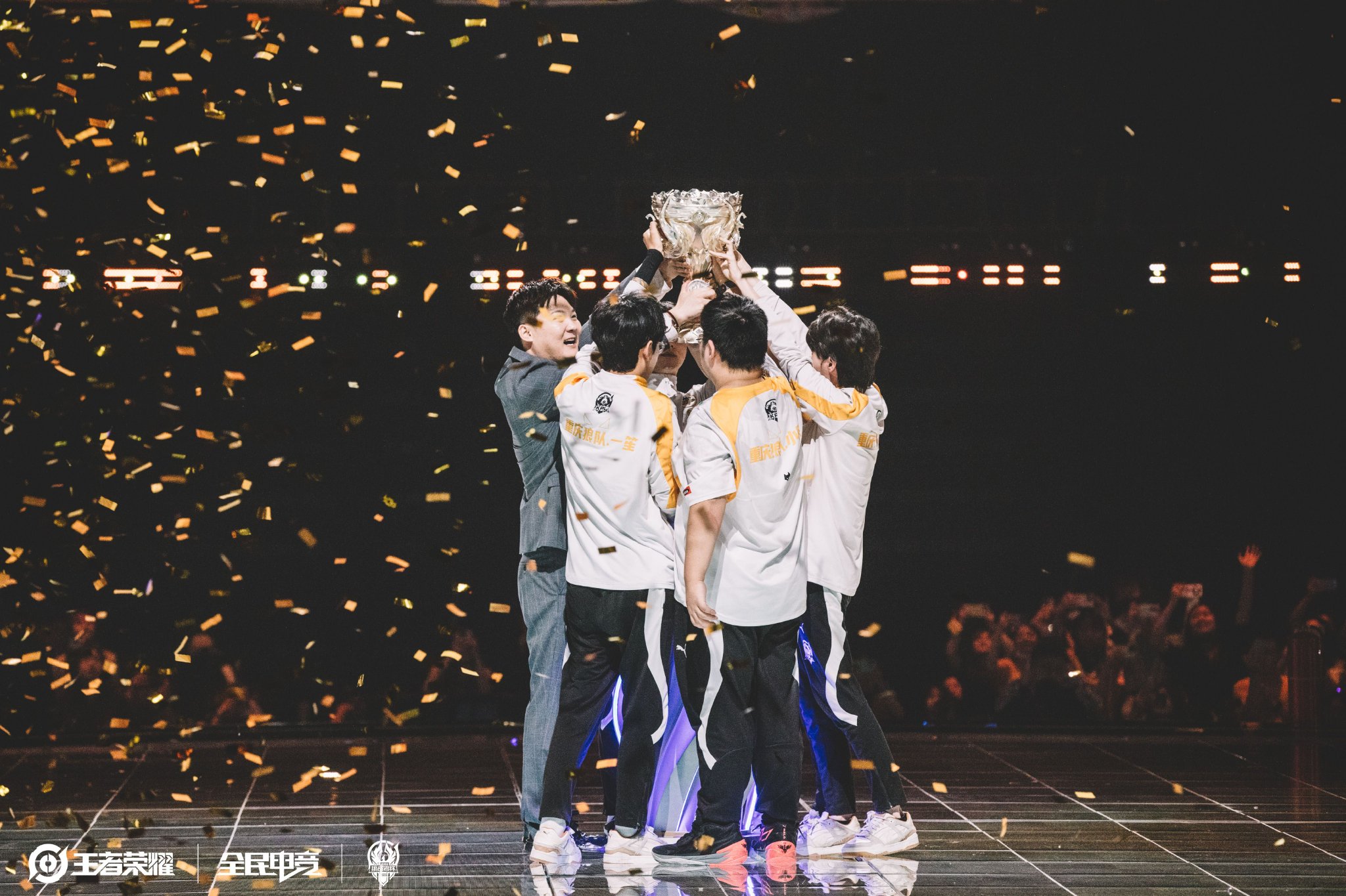 和鹈鹕相对 和鹈鹕相对