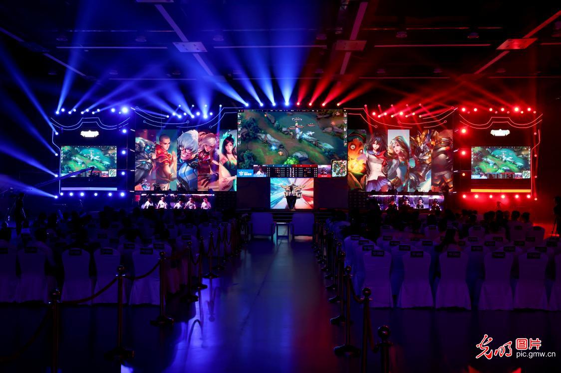 父子同场的 父子同场的