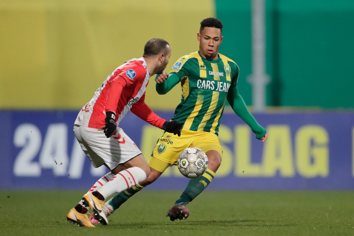 心理战尤为 心理战尤为